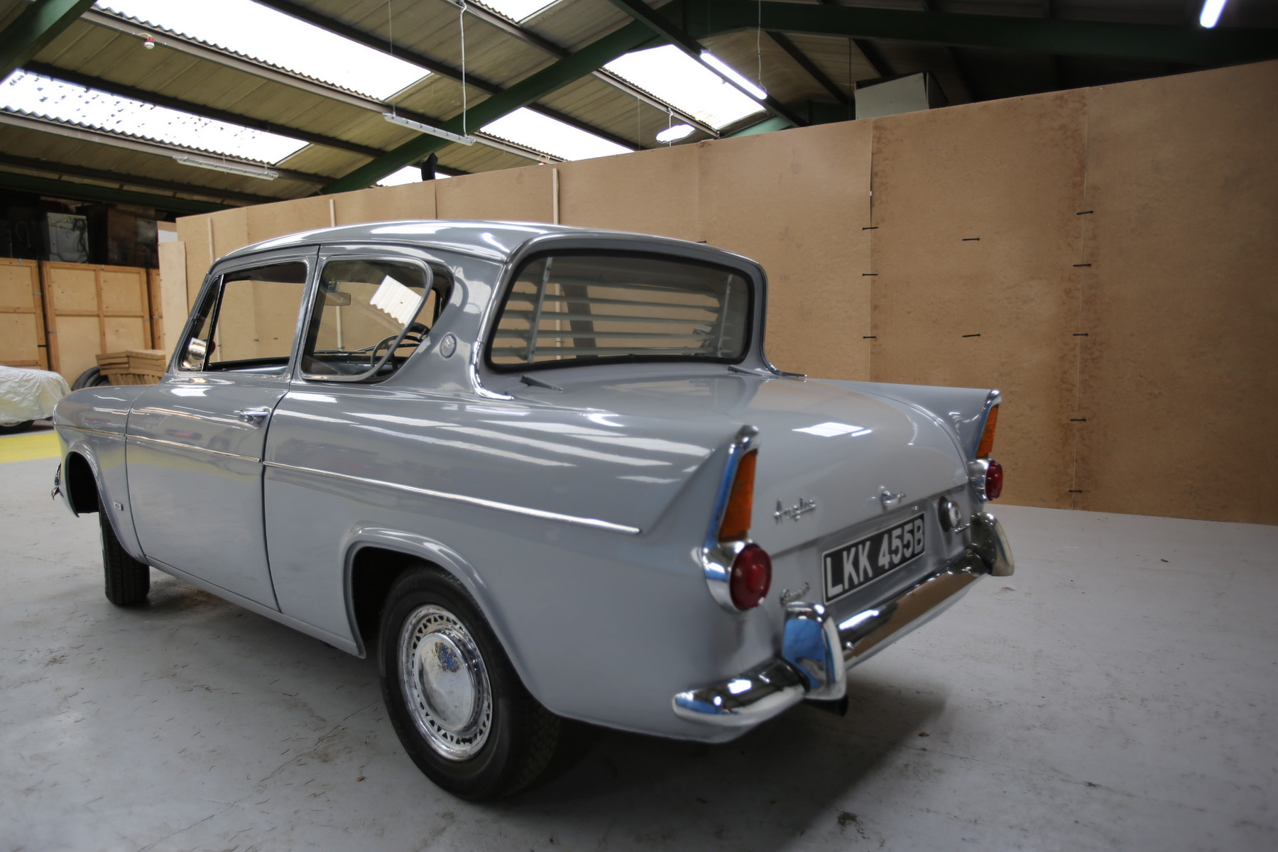 Ford Anglia 105E Centre Sill-NOUVEAU-gauche ou droite DISPONIBLES Ford Anglia 105E Centre Sill-NOUVEAU-gauche ou droite DISPONIBLES